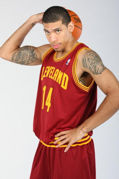 九游体育娱乐克里夫兰骑士发布备战花絮，今夜刷新队史纪录，亚冠任务艰巨，赛季目标并未改变的简单介绍