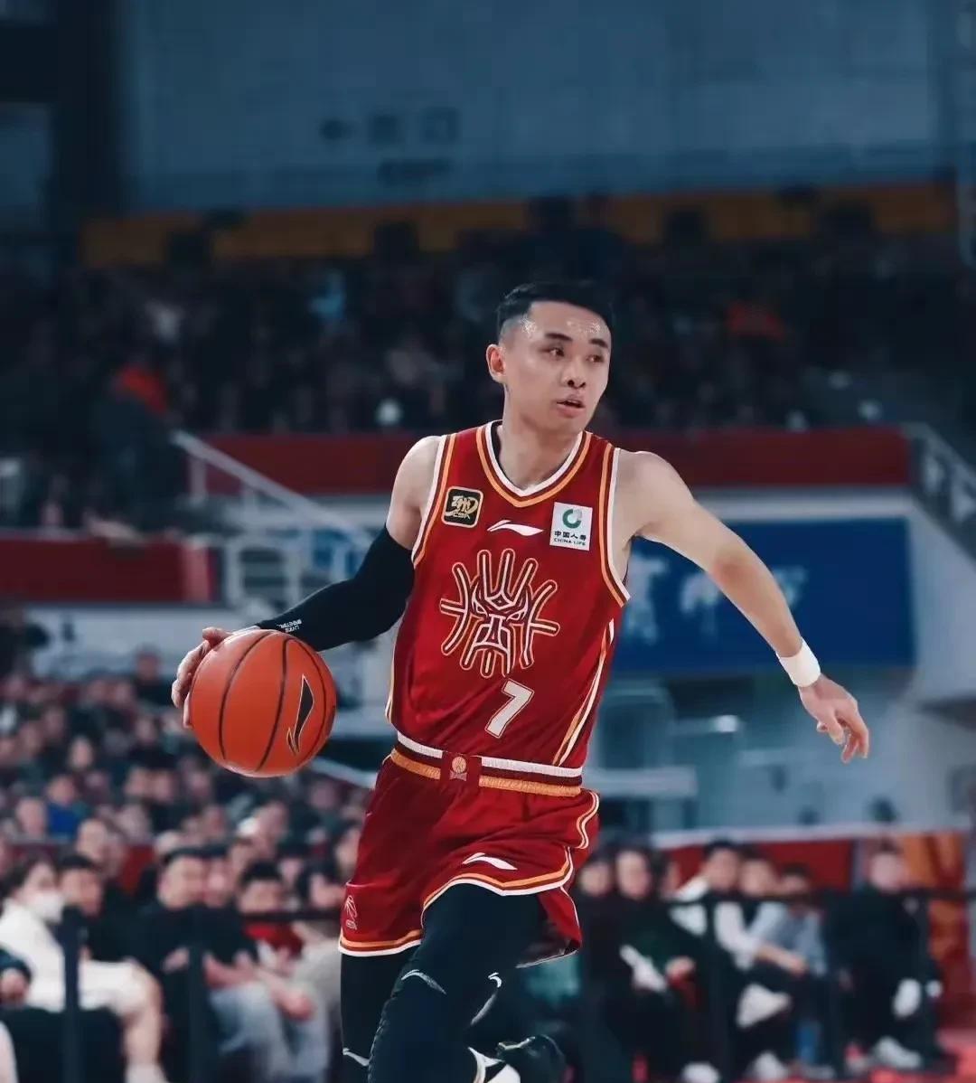 包含广厦男篮集结日主帅复盘，志在NBA总决赛名次提升，态度坚定，纪律约束更严格的词条