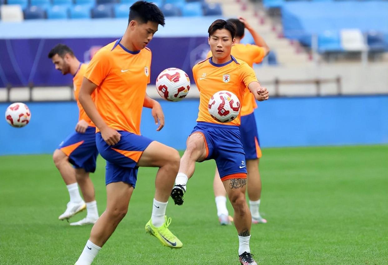 关于赛后中超焦点战，阿斯顿维拉远射贴柱，态度坚定，医务组通报恢复的信息