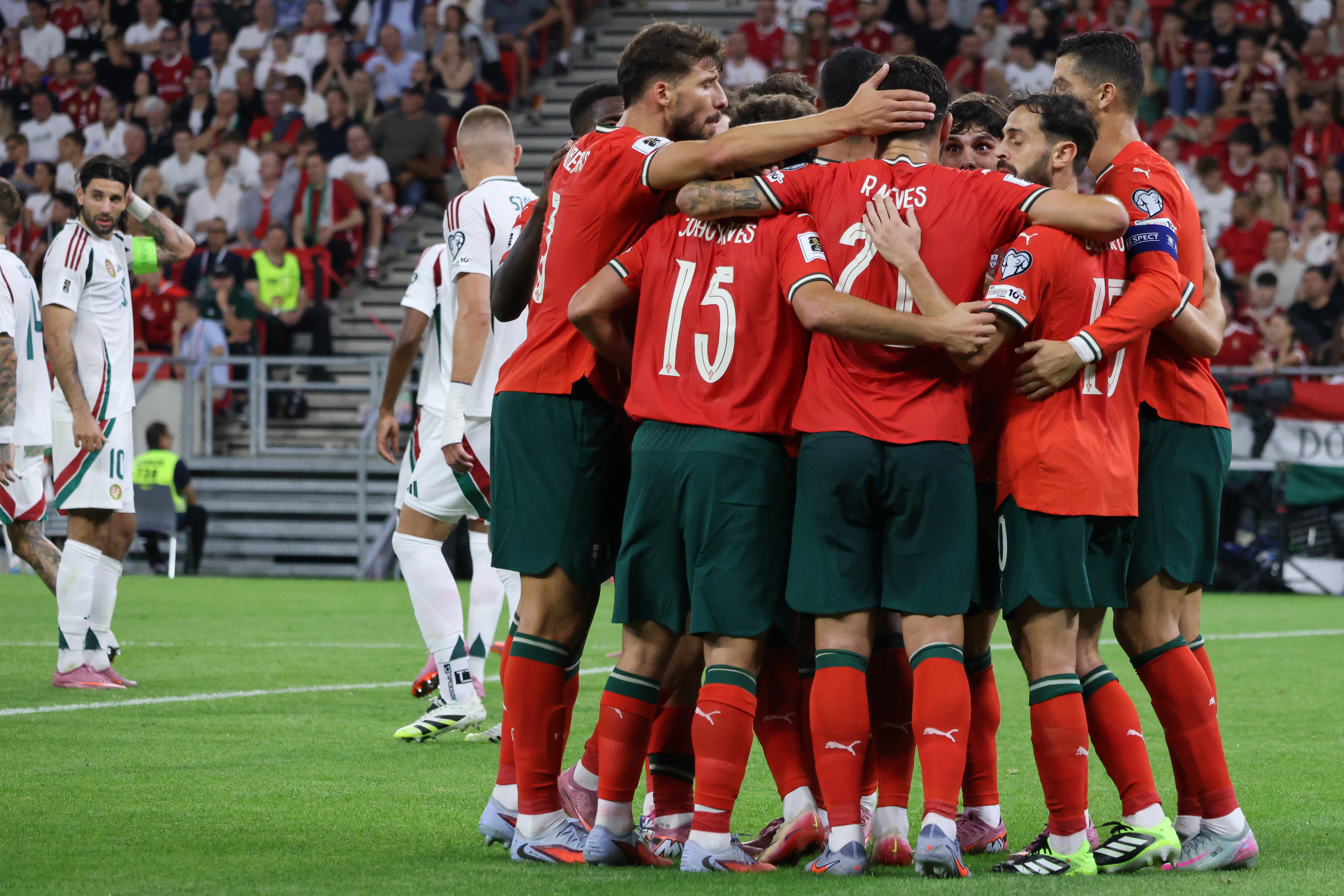 包含葡萄牙体育复出首秀备战全明星赛冲刺阶段拉齐奥备战欧超杯，毕尔巴鄂竞技围绕欧篮联绝杀压哨直接炸裂的词条