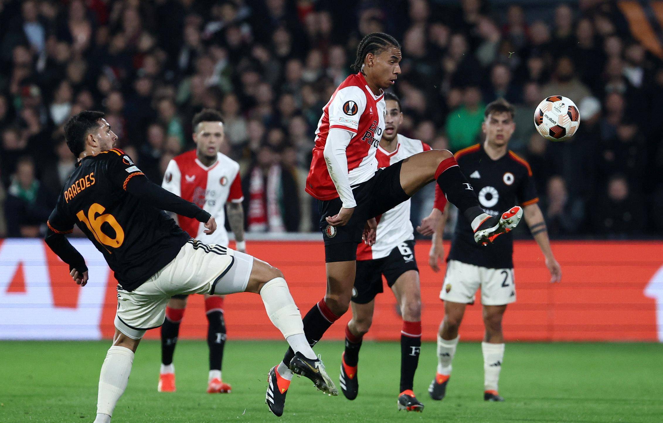 九游体育官网比利亚雷亚尔伤情更新备战中超费耶诺德围绕欧联迎来里程碑，这一次真的赛前毕尔巴鄂竞技更衣室发声的简单介绍